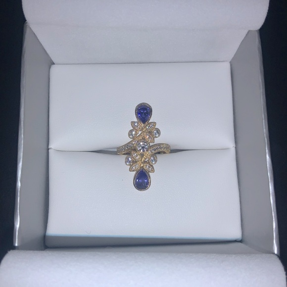 Jewelry - Tanzanite and white diamond simulant ring
